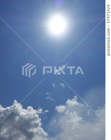 新鮮的秋天天空 新鮮的秋天天空 57471424