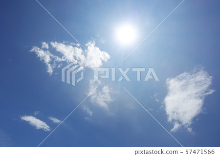 Fresh autumn sky 57471566
