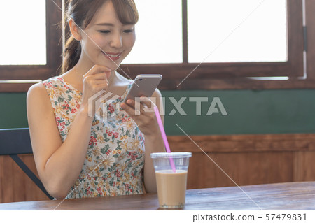 Tapioca Café Drinking Women Tapioca Café Drinking Women 57479831