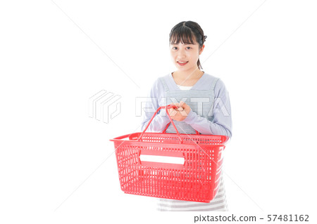 Young housewife shopping for supermarket Young housewife shopping for supermarket 57481162