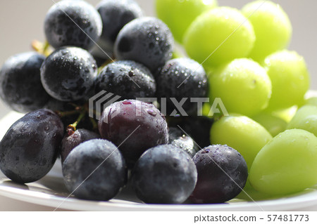 Grape Grape 57481773