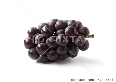 一束葡萄，點心，白色背景 57485391