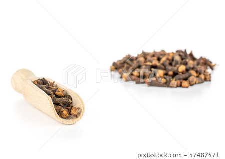 Dry brown clove isolated on white 57487571