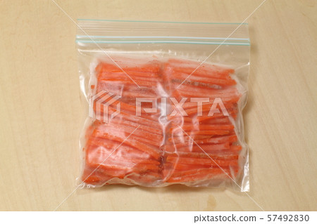 冷凍蔬菜,切碎蔬菜,胡蘿蔔的冷凍儲存 冷凍蔬菜,切碎蔬菜,胡蘿蔔的冷凍儲存 57492830