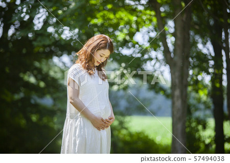 Maternity photo Maternity photo 57494038