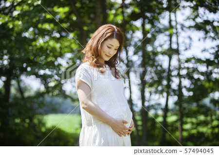Maternity photo Maternity photo 57494045