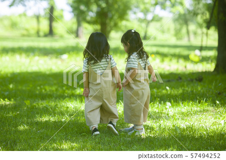 孿生姐妹 孿生姐妹 57494252
