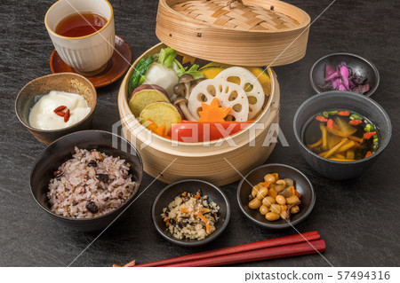 日本懷石料理 日本懷石料理 57494316