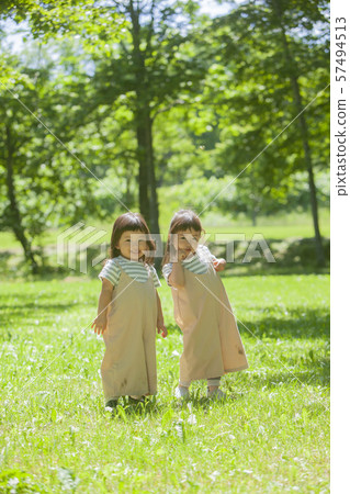 Twin sister 57494513