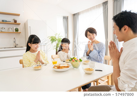 Parent and child dinner table family image Parent and child dinner table family image 57497800