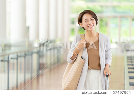 女商人商務旅行企業圖像 女商人商務旅行企業圖像 57497964
