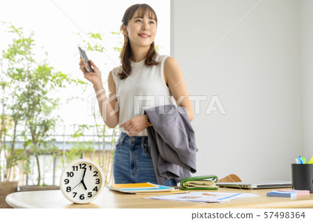 休閒辦公室工作時間短[觀看焦點] 57498364