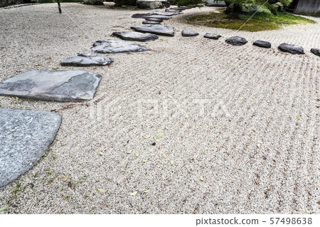 Ritsurin公園的白色沙子庭院 57498638