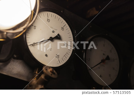 Vintage industrial manometers 57513505