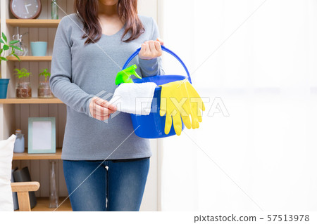 Cleaning lady rag, rubber gloves, alkaline electrolyzed water bucket 57513978