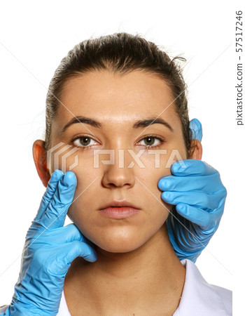 Survey before plastic surgery. 57517246