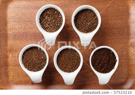 Coffee beans ground in 5 stages 57523210