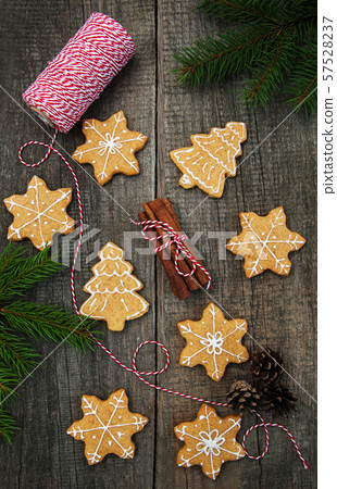 Christmas ginger and honey cookies Christmas ginger and honey cookies 57528237