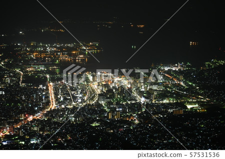 廣島縣吳市的夜景,隱藏著從蘆ig中看到的“吳”字 廣島縣吳市的夜景,隱藏著從蘆ig中看到的“吳”字 57531536