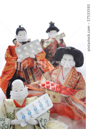 Hina dolls who suffered from hay fever and wore masks with drugs Hina dolls who suffered from hay fever and wore masks with drugs 57533593