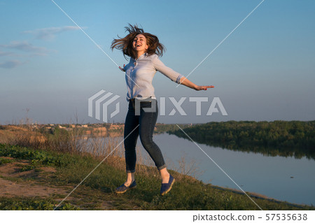 Lovely bubbly 57535638