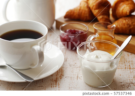 Breakfast (coffee, croissant, yogurt) 57537346