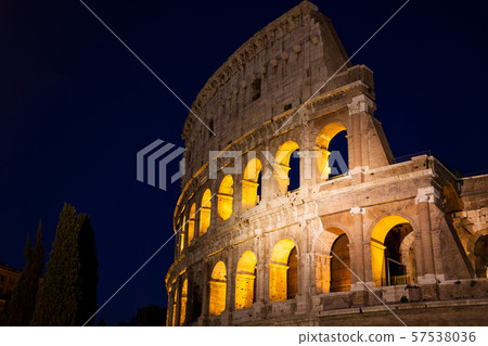 The famous Colosseum at night in Rome The famous Colosseum at night in Rome 57538036
