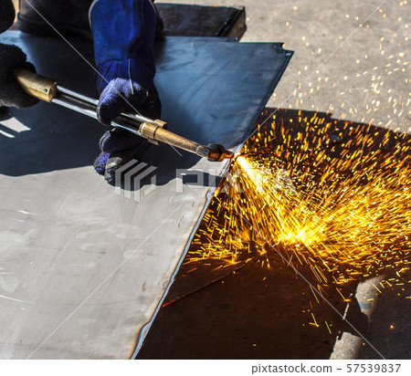 Hot work  steel Gas cutting 57539837