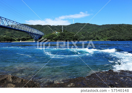 One of Japan's three major tides! Whirlpools of the Kuronoseto and the Kuronoseto Bridge One of Japan's three major tides! Whirlpools of the Kuronoseto and the Kuronoseto Bridge 57540148