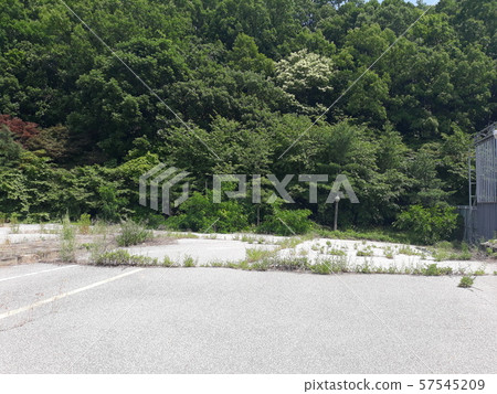 道路和停車場的性質 57545209