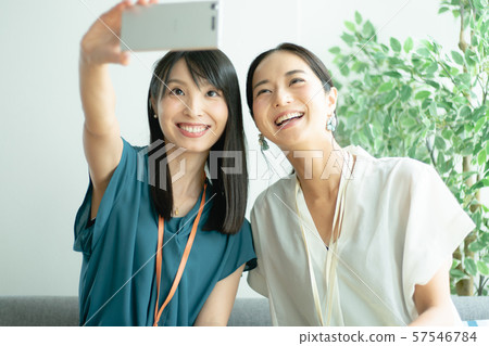 Smartphone selfie photo female Smartphone selfie photo female 57546784