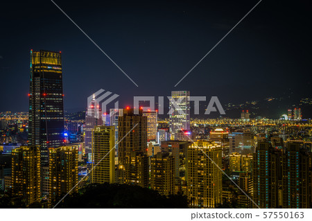 台北從大象山的夜視圖在台北 台北從大象山的夜視圖在台北 57550163