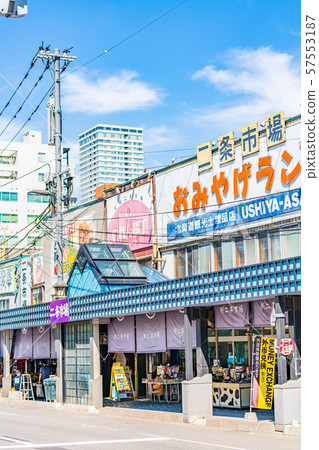 札幌二條市場周圍的北海道夏日風景 57553187