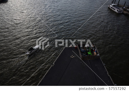 海,港口和船舶 海,港口和船舶 57557292