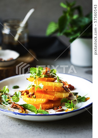 Orange with Rosella sprout,Sun dried tomato salad 57560543