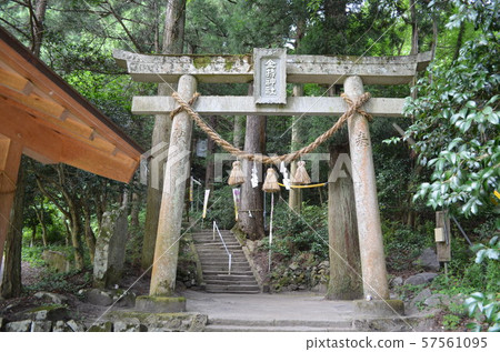 [Tottori Prefecture] Kinmo Shrine / Torii 57561095