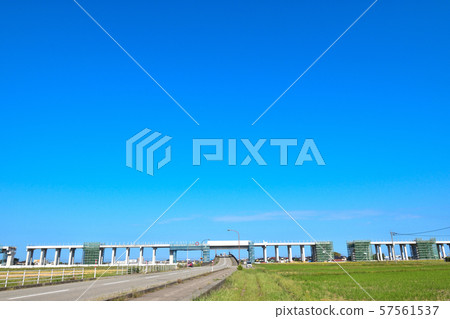 Hokuriku Shinkansen在Mikawa附近擴建工作 57561537