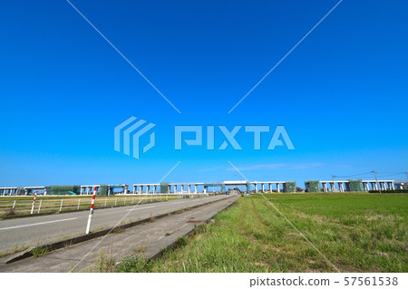 Hokuriku Shinkansen在Mikawa附近擴建工作 57561538