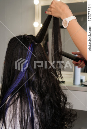 Creating hairstyle. 57577754