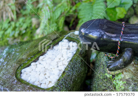 紅眼前進瀑布 紅眼前進瀑布 57579370