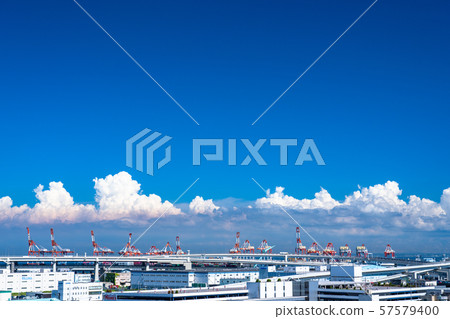 《Kanagawa Prefecture》 Yokohama Port/Summer sky port scenery 《Kanagawa Prefecture》 Yokohama Port/Summer sky port scenery 57579400