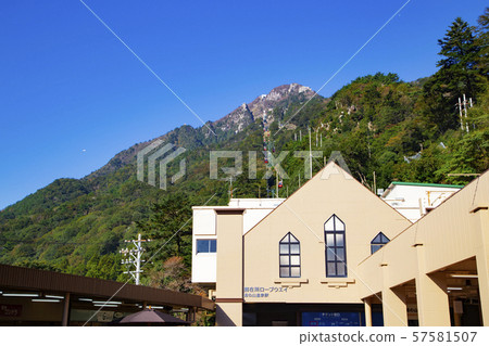Gozaisho Ropeway Yunoyama Onsen Station Gozaisho Ropeway Yunoyama Onsen Station 57581507