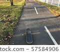 skateboard  57584906