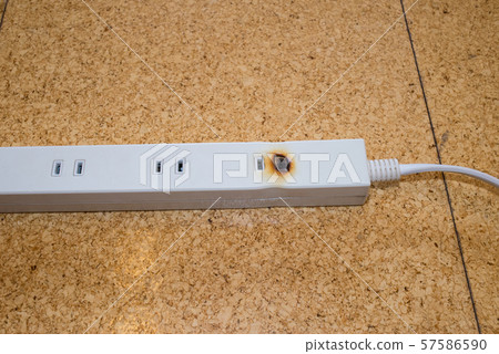 燒壞的電源板 57586590