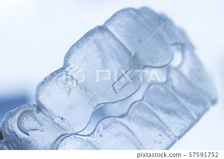 Invisible bracket teeth aligners 57591752