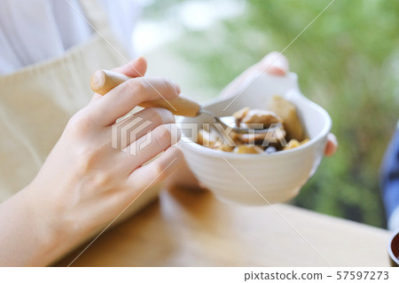 Nursing home care meal assistance helper helper meal assistance 57597273