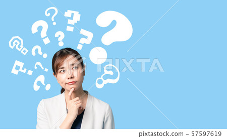 懷疑的女人 57597619