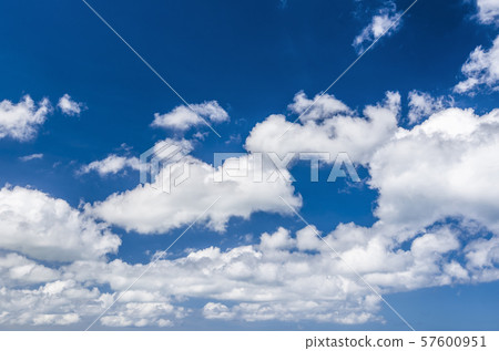 Beautiful clouds with the blue sky background 57600951