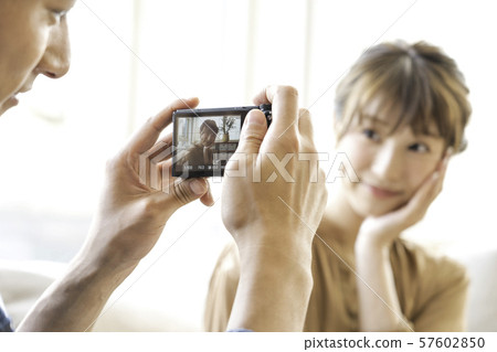 Family Lifestyle Photo 57602850