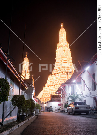 Wat Arun Temple at night in Bangkok, Thailand. Wat Arun Temple at night in Bangkok, Thailand. 57603995